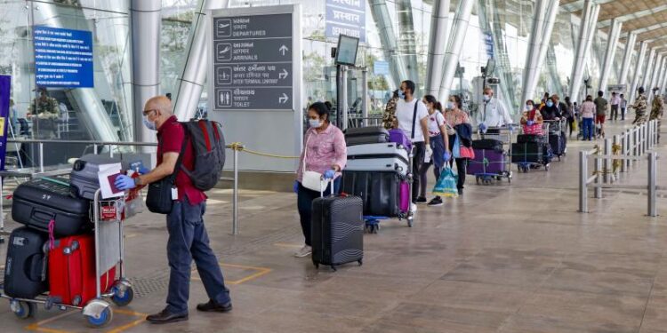 धक्कादाय! दक्षिण आफ्रिकेतून आलेल्या सहा प्रवाशांची आरटीपीसीआर पॉझिटिव्ह…