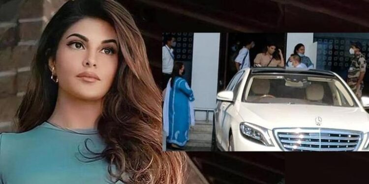 मुंबई विमानतळावर ईडी कडून जॅकलीनची चौकशी…