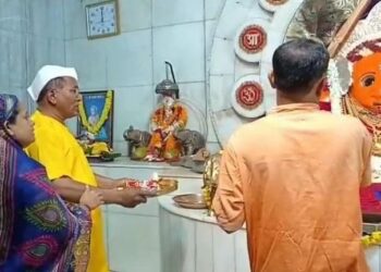 एसटी कर्मचाऱ्यांचे विलिनीकरणाबाबत आई एकवीरा देवीकडे साकडे…..