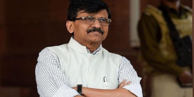 संजय राऊत घेणार राहुल गांधी आणि प्रियंका गांधींची भेट….