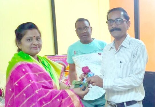 मराठी पत्रकार दिनानिमित्त खान्देश नारीशक्ती फाऊंडेशनतर्फे पत्रकारांचा सन्मान