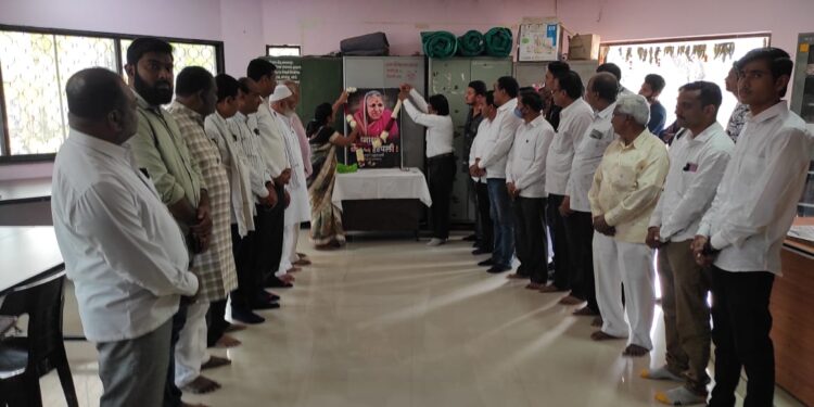 मलकापूर शहर व तालुका काँग्रेस कमिटीच्यावतीने अनाथांची माय सिंधुताई सपकाळ यांना भावपूर्ण श्रद्धांजली