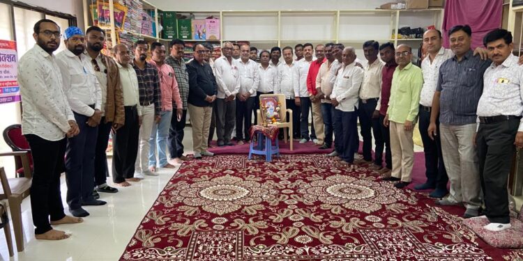 पत्रकार दिनानिमित्त अमृत ग्रुपच्या वतीने पत्रकारांचा सत्कार