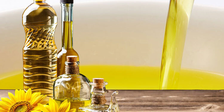 तेलाच्या किंमतीत कशामुळे घसरल्या ?