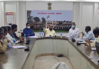 पुनर्रचीत हवामानावर आधारिक फळ पीक विम्याचे तात्काळ पंचनामे करून घ्यावेत