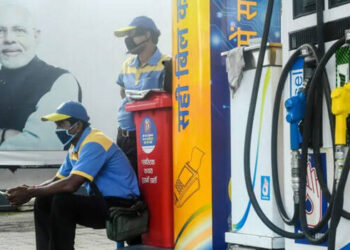 तुम्ही पेट्रोल आणि डिझेल खरेदी करत असाल तर ही बातमी तुमच्यासाठी आहे.