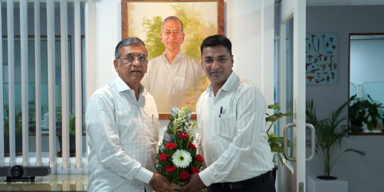 ४४ व्या बुद्धिबळ ऑलिम्पियाड साठी जैन स्पोर्ट्स अकॅडमीचे  प्रवीण ठाकरे यांची पंच म्हणून नियुक्ती