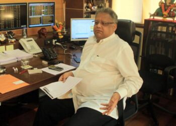 शेअर मार्केट मधील दिग्गज गुंतवणूकदार राकेश झुनझुनवाला यांचे निधन..