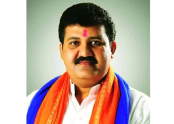 कोण आहेत संजय राठोड ?  ज्यांच्यामुळे मंत्रिमंडळात समावेशावरून गोंधळ उडाला !