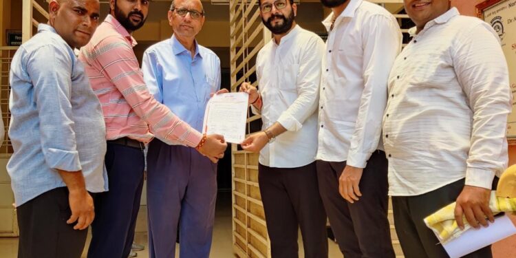 सिनेट पदवीधर मतदार नावनोंदणीसाठी मुदतवाढ द्यावी -युवासेनेची मागणी