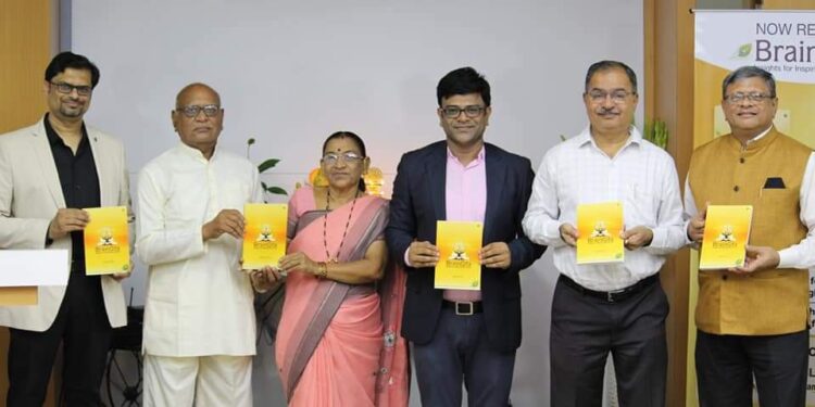 ‘ब्रेनगीता’ पुस्तकाचे पुण्यामध्ये उत्साहात प्रकाशन.   आशिष पाटील यांच्या प्रयोगाची सगळीकडे चर्चा.