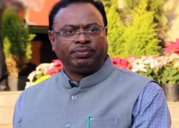 “अपात्रतेचे प्रकरण महाराष्ट्र सरकार संपेपर्यंत चालणार ” व्यक्तव्यामुळे भाजप मध्ये दुरावा!