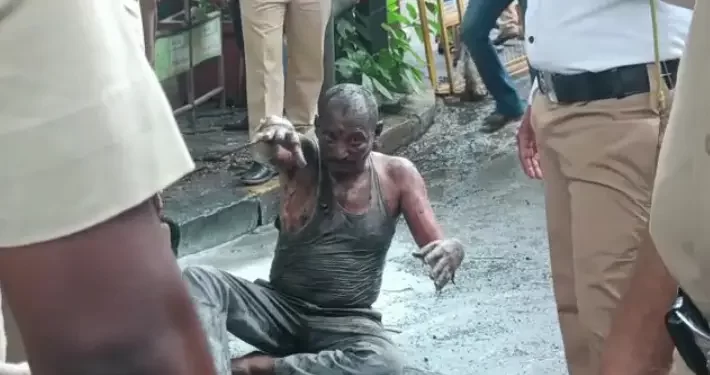 राज्यात विधानसभेसमोर शेतकऱ्याचा आत्मदहनाचा प्रयत्न, 15% शरीर जळाले, असे का केले ?