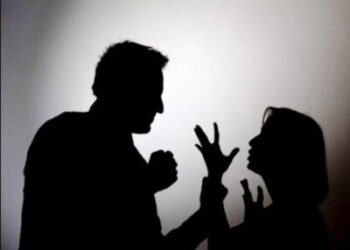 धक्कादायक खुलासा; विद्यार्थिनींची छेड काढायचा शिक्षक, मग असा लागला शोध