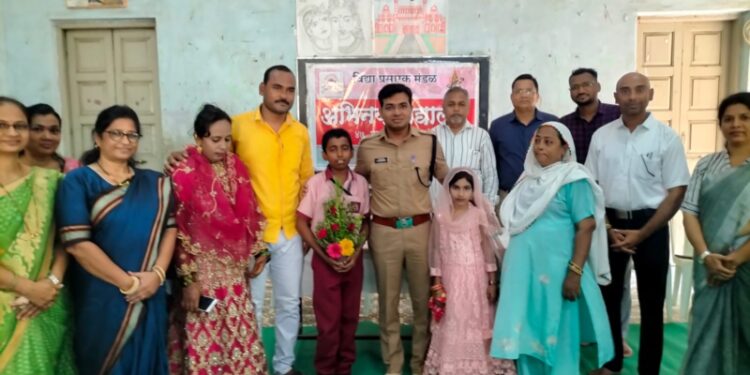 जळगाव जिल्हा अधीक्षक श्री. प्रवीण मुंडे साहेब यांनी घेतली अभिनव विद्यालयातील अभिनव उपक्रमाची दखल…!