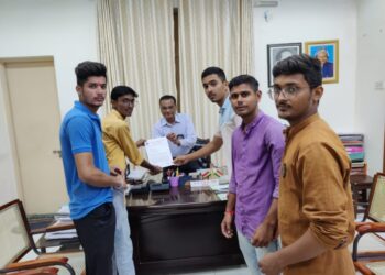 अभाविप चे वस्तिगृहाच्या विविध समस्या बाबत प्राचार्य यांना निवेदन.