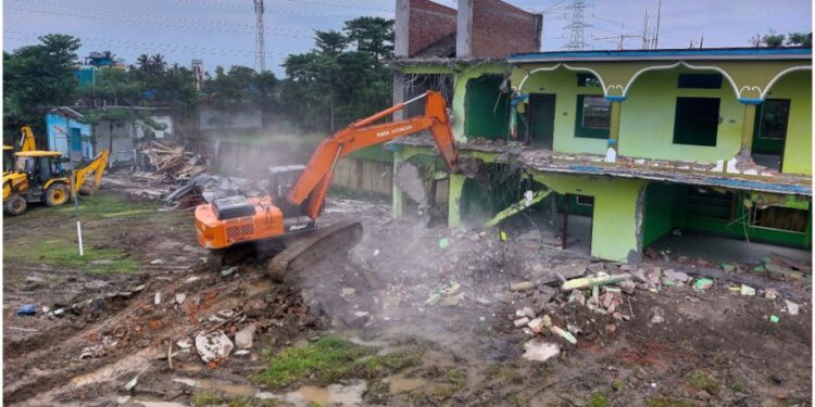 धार्मिक स्थळा मध्ये सुरू होते दहशतवादी कृत्य ; अखेर पर्दाफाश