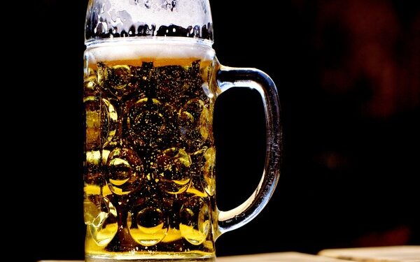 जळगाव मध्ये “बियर” पीत आहात ; “सावधान” मग ही बातमी वाचा..