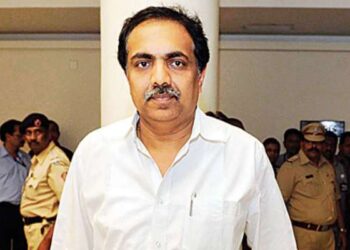 जयंत पाटील यांना निलंबित करा? मुख्यमंत्री एकनाथ शिंदे यांची मागणी