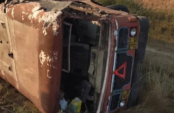 प्रवाशांनी भरलेल्या बसला भीषण अपघात; 26 प्रवासी जखमी