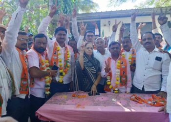 जामनेर तालुक्यात भाजपचा दणदणीत विजय, १२ पैकी १० ग्रामपंचायती भाजपाच्या ताब्यात