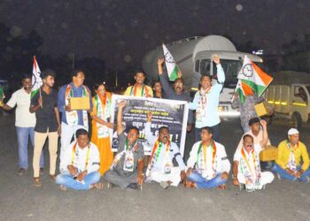 जळगावात राष्ट्रवादीचे रास्तारोको आंदोलन, आ. जयंत पाटील यांच्या निलंबनाचा निषेध