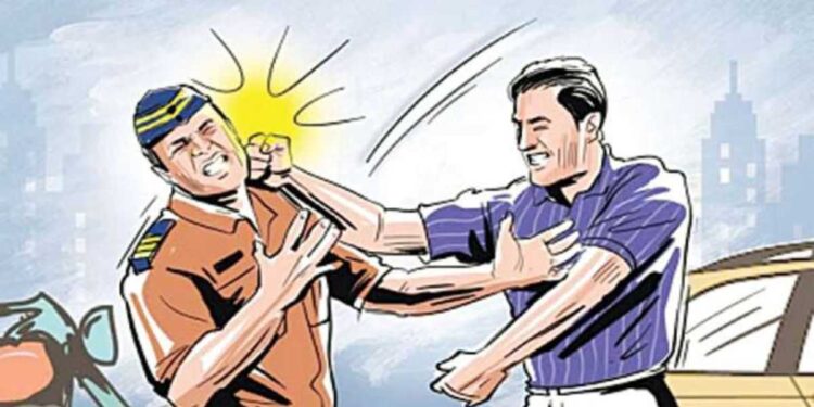 मटणाच्या रश्‍यावरून तुफान राडा; तीन पोलीस कर्मचाऱ्यांना बेदम मारहाण