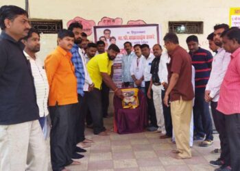 बाळासाहेब ठाकरे जयंतीनिमित्त रक्तदान शिबीर, शिवसेना ठाकरे गटाचा उपक्रम