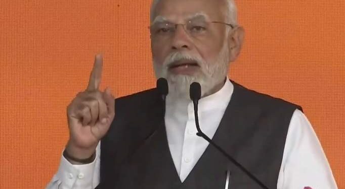 डबल इंजिन सरकार येताच विकास कामांना गती: पंतप्रधान नरेंद्र मोदींचं मोठं विधान