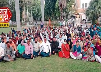 महाविद्यालयीन कर्मचारी बेमुदत संपावर जाणार; परीक्षांच्या कामकाजावरही बहिष्कार