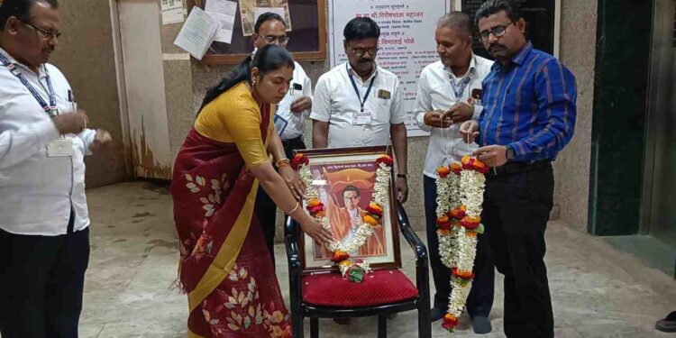 शिवसेनाप्रमुख बाळासाहेब ठाकरे जयंती साजरी, विविध कार्यक्रमांद्वारे अभिवादन