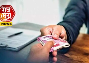 शेतजमिन नावावर करण्यासाठी घेतली लाच; लाचखोर तलाठ्यासह कोतवाल अडकला जाळ्यात