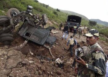 Breaking: दंतेवाड्यात मोठा नक्षलवादी हल्ला, 10 जवान शहीद