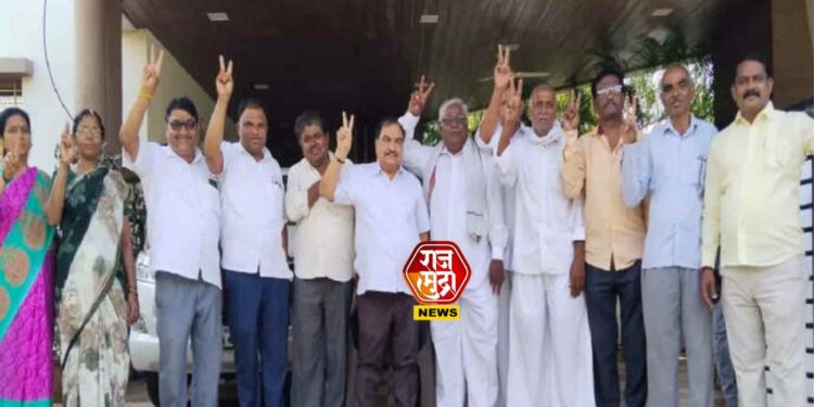 खडसेंनी राखला गड; मुक्ताईनगर शेतकी संघावर शेतकरी पॅनलचे १५ उमेदवार बिनविरोध