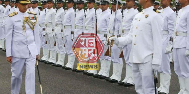 भारतीय नौदलात मेघा भरती; पगारही मिळणार भरघोस, जाणून घ्या आवश्यक पात्रता