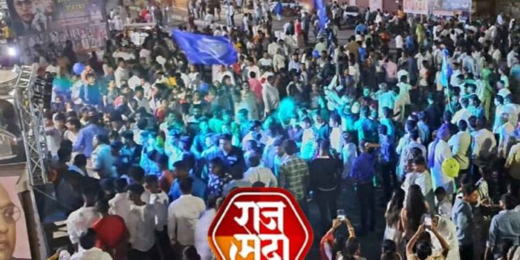 जळगावात भीम जयंती मिरवणूक सुरळीत, पोलिसांची यशस्वी मध्यस्थी