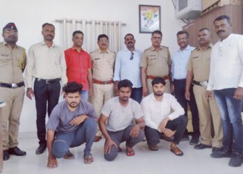 पोलिसांची मोठी कारवाई; दोन गावठी कट्टे व जिवंत काडतूस जप्त, तिघांना अटक