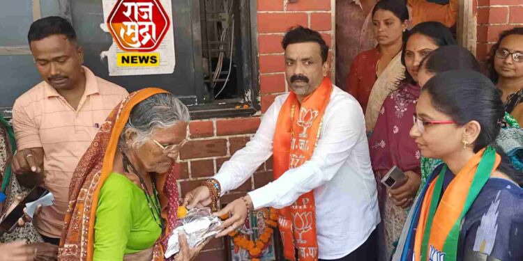 ग्रामविकास मंत्री गिरीश महाजन यांच्या वाढदिवसानिमित्त अश्विन सोनवणेंची स्नेहाची शिदोरी भावली