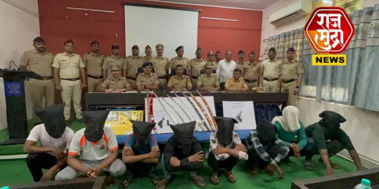 जळगाव जिल्ह्यात मोठा शस्त्रसाठा जप्त; जिल्हा पोलिसांची धडक कारवाई