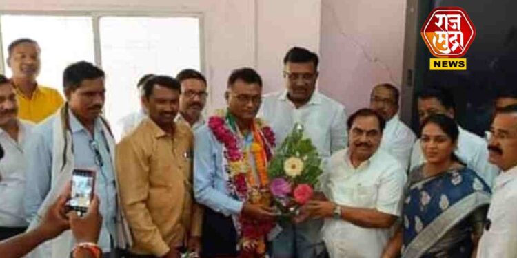 बोदवड बाजार समिती चेअरमनपदी सुधीर तराळ, आ. खडसेंचे आ. चंद्रकांत पाटलांवर टीकास्त्र