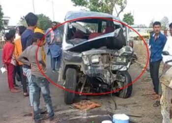 भाविकांच्या गाडीवर काळाचा घाला, ३ ठार ७ जखमी