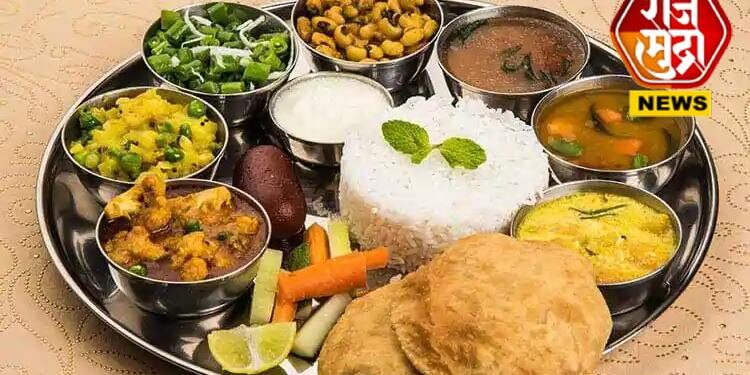 महागाईचा फटका खाद्यपदार्थांच्या थाळीवर… जाणून घ्या एका वर्षात किती वाढले भाव?