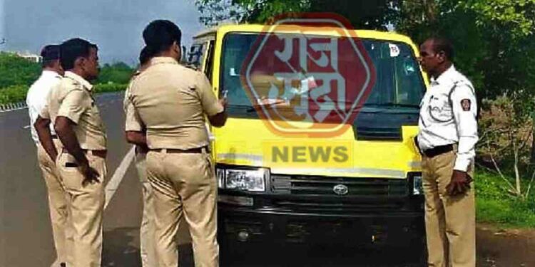 भरधाव वाहनाचा अपघात, पोलिसांनी झडती घेताच बसला धक्का