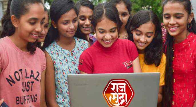 मुंबईत ‘फर्स्ट क्लास’ विद्यार्थी सर्वाधिक; राज्यात १ लाखाहून अधिक विद्यार्थी ७५ टक्क्यांच्या पुढे