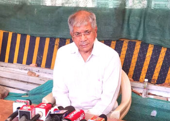 ‘मविआ’ पुन्हा चर्चेची विनंती,प्रकाश आंबेडकरांनी अल्टिमेटम देताच ‘मविआ’ची नरमाईची भूमिका