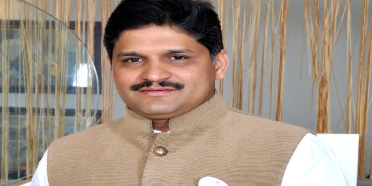 महाविकास आघाडीत राहुल कलाटेंची फिल्डिंग ; तुतारी हाती घेणार की ठाकरेंची मशाल?