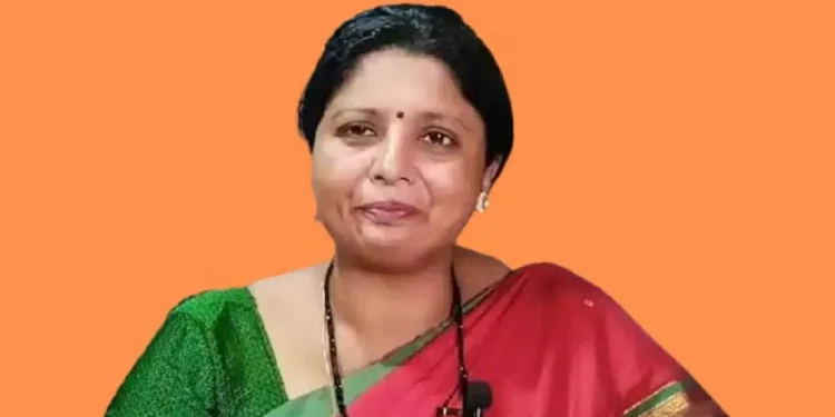 ठाकरे गटाच्या फायरब्रँड नेत्या सुषमा अंधारे विधानसभेच्या रिंगणात