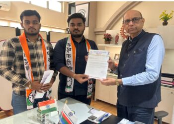 विद्यार्थ्यांच्या वाहतूक सुविधेच्या मागणीसाठी राष्ट्रवादी विद्यार्थी संघटनेचे कुलगुरूंना निवेदन