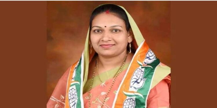 रश्मी बर्वेना सर्वोच्च न्यायालयाचा दिलासा ; जात वैधता प्रमाणपत्र रद्द करण्याचा निर्णय अवैध