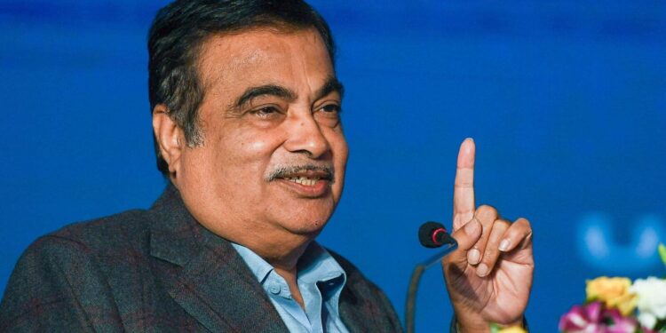 केंद्रीय मंत्री नितीन गडकरींच्या पंतप्रधानपदाच्या गौप्यस्फोटाने खळबळ